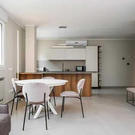 Viam Imbriani דירה *