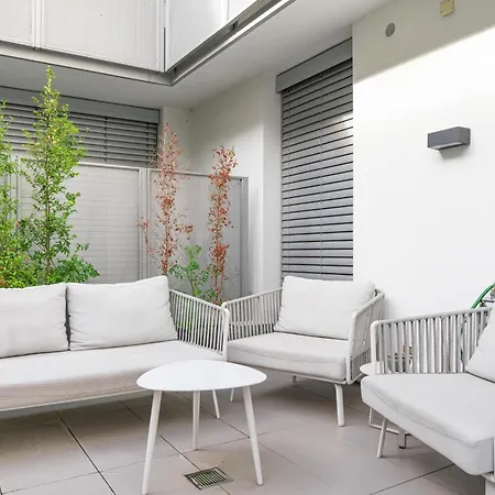 Viam Imbriani Apartman *